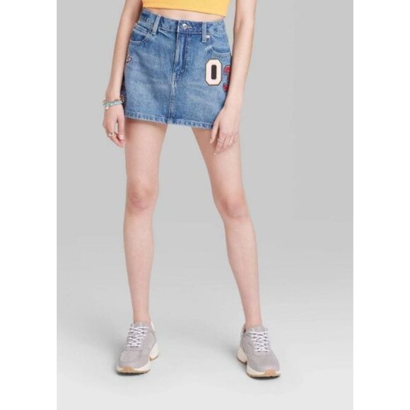 Wild Fable Women's Low-Rise Denim Mini Skirt Medium Wash Patches 10 - Picture 4 of 6